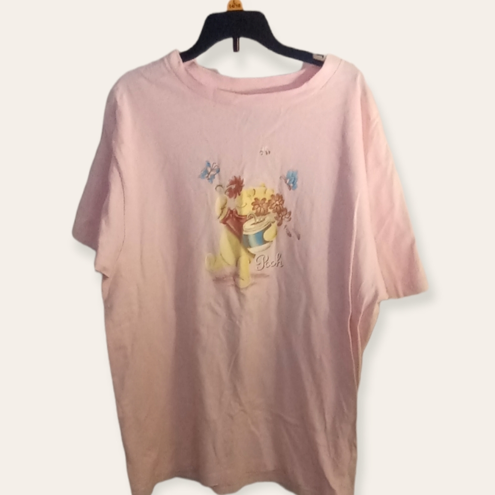 Vintage Disney Store Winnie the Pooh T Shirt Smelling Flowers Peach Large